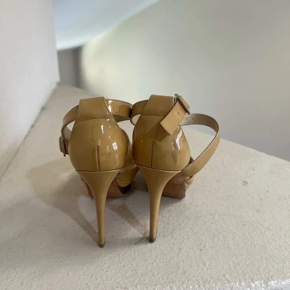 Jimmy Choo Beige Patent Leather Vamp Ankle Strap Sandals Size 37. US‎ 7 - Picture 4 of 7